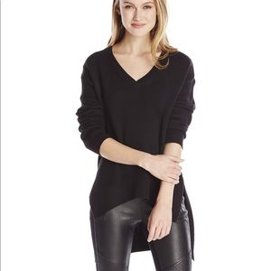 ✨HP✨BGBGeneration V-Neck Hi Low Pullover Sweater Black XS / Small